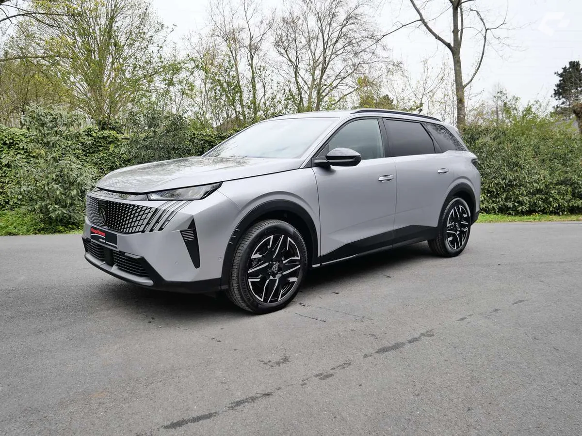 Peugeot 5008 2025 — photo 1