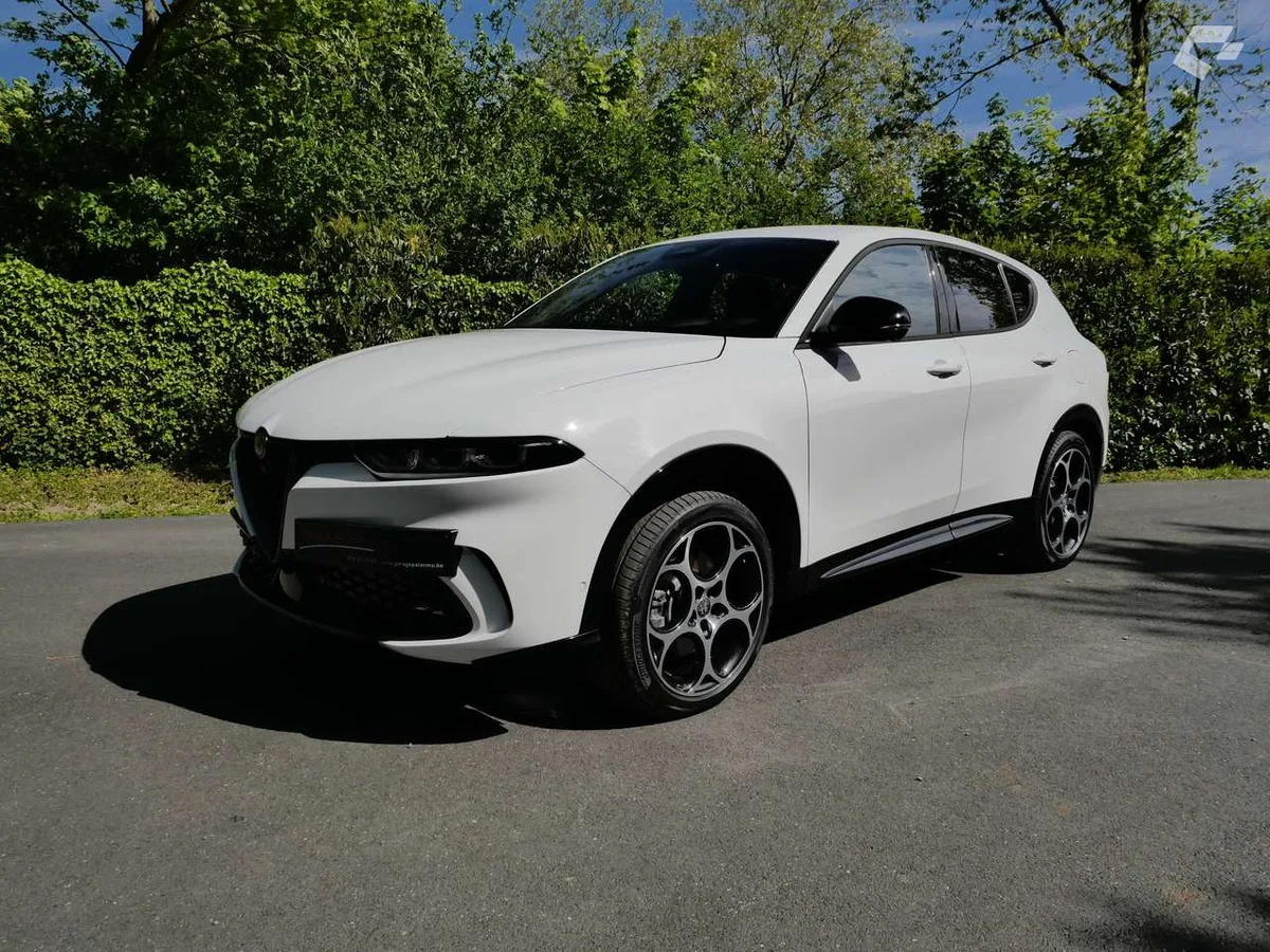Alfa Romeo Tonale 2025 — photo 1
