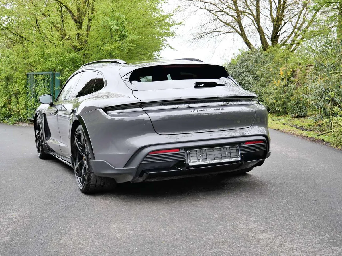 Porsche Taycan 2023 — photo 4