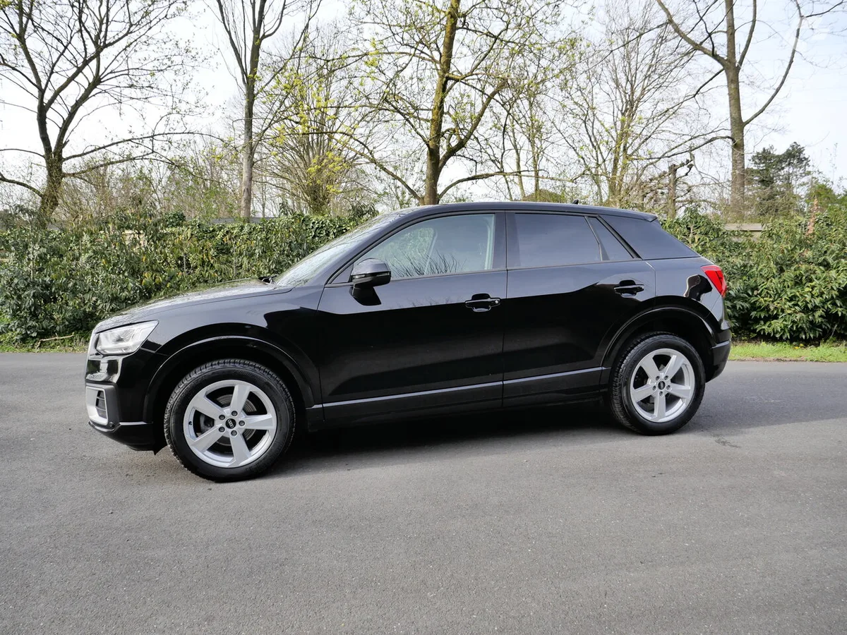 Audi Q2 2020 — photo 2