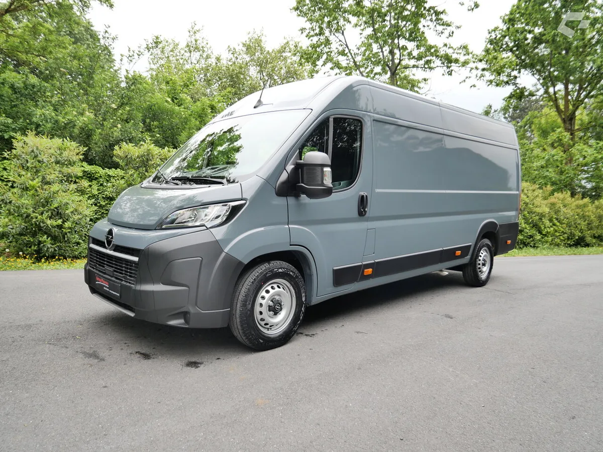 Opel Movano 2025 — photo 1