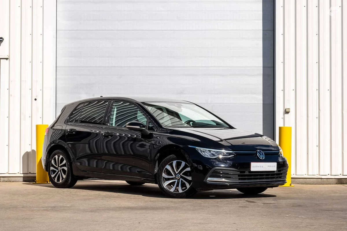 Volkswagen Golf 2022 — photo 2