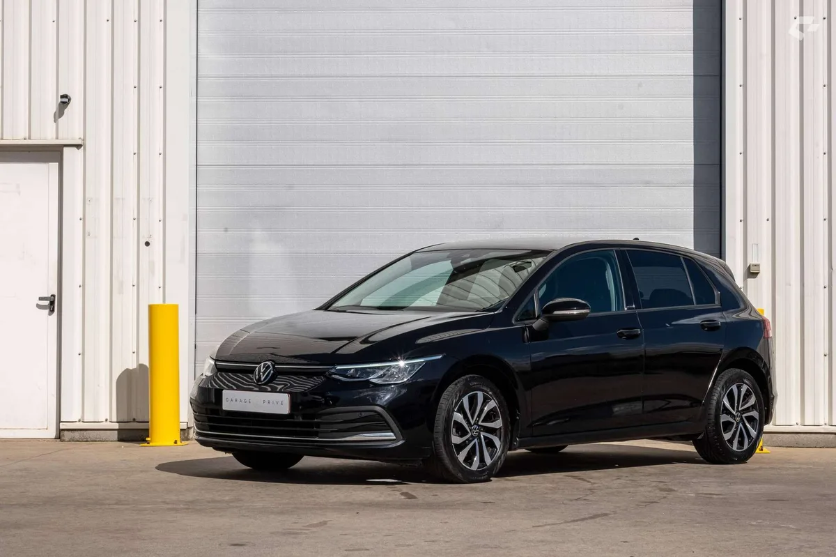 Volkswagen Golf 2022 — photo 3