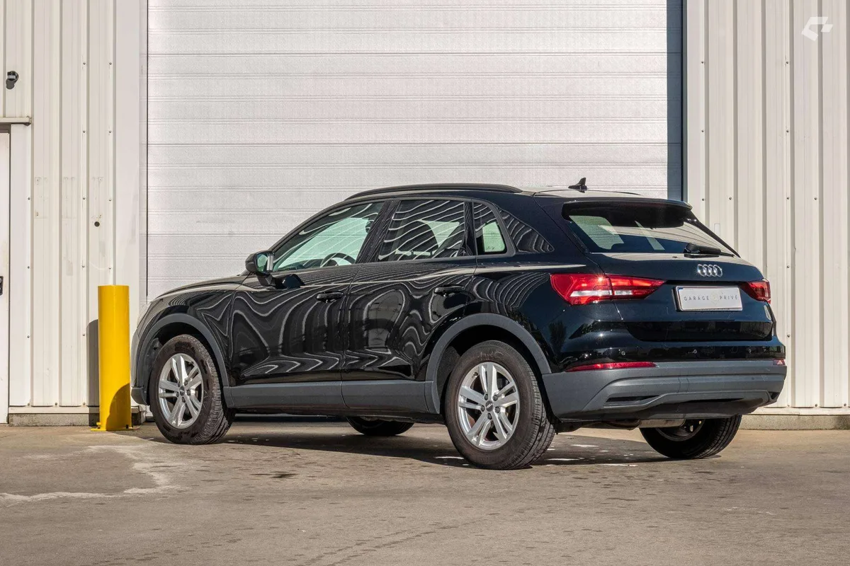 Audi Q3 2019 — photo 4