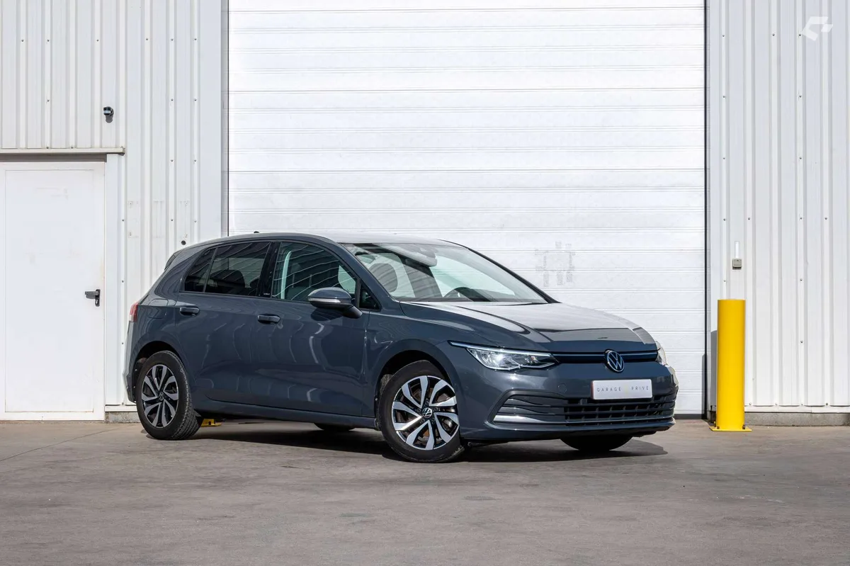 Volkswagen Golf 2022 — photo 2