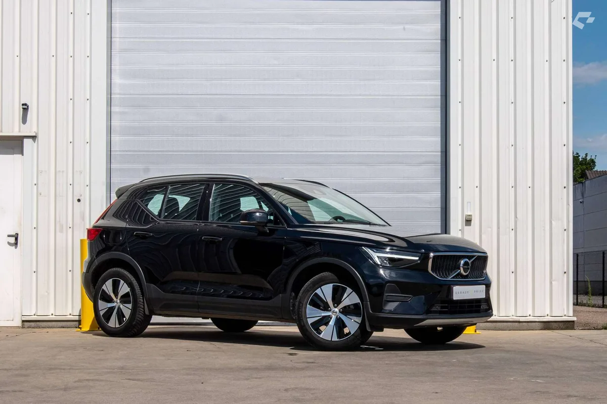 Volvo XC40 2024 — photo 2