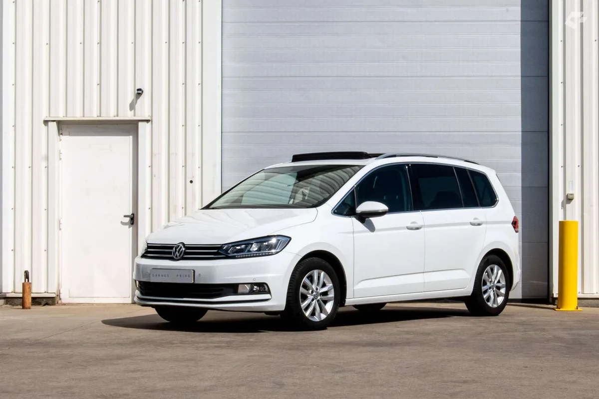 Volkswagen Touran 2016 — photo 2