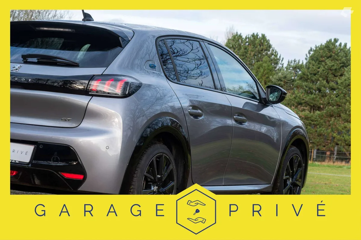 Peugeot e-208 2023 — photo 1
