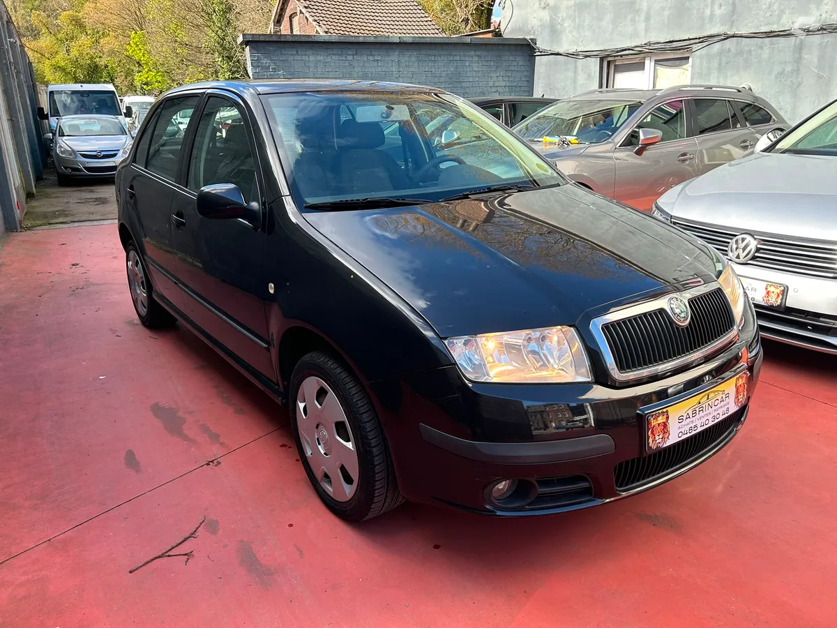 Skoda Fabia 2006 — photo 1