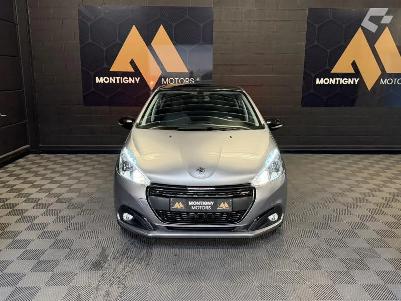 Peugeot 208 2019 — photo 2