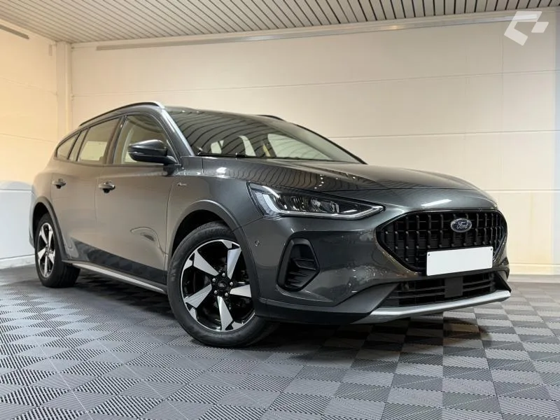Ford Focus 2022 — photo 3