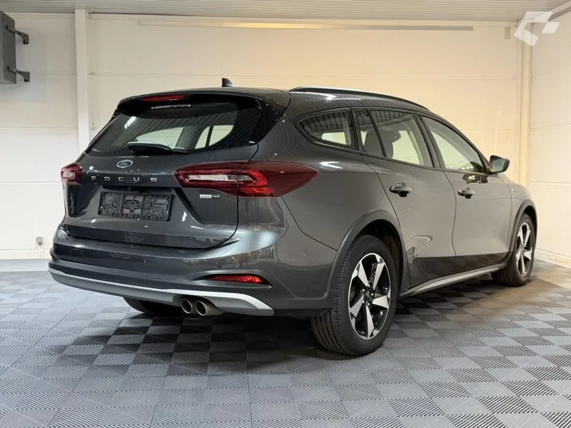 Ford Focus 2022 — photo 4