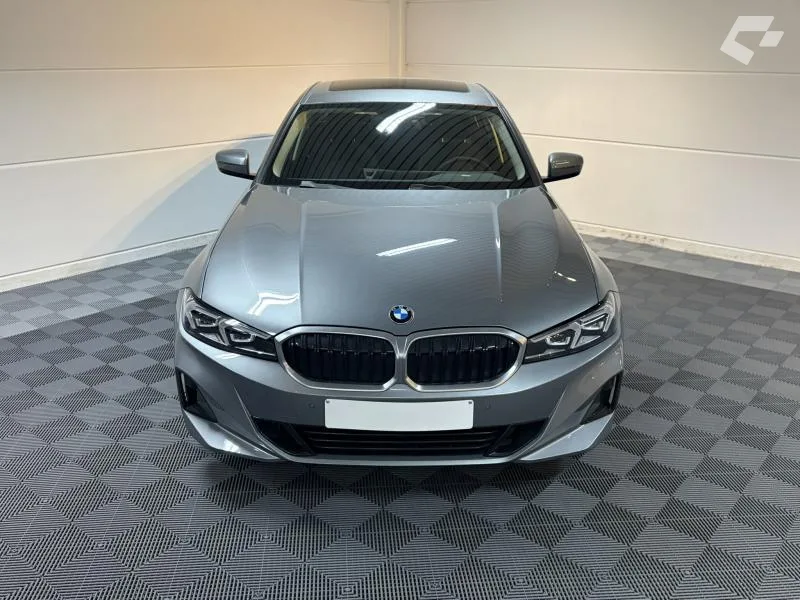 BMW Série 3 2023 — photo 2