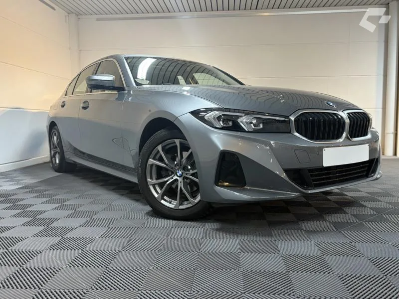 BMW Série 3 2023 — photo 3
