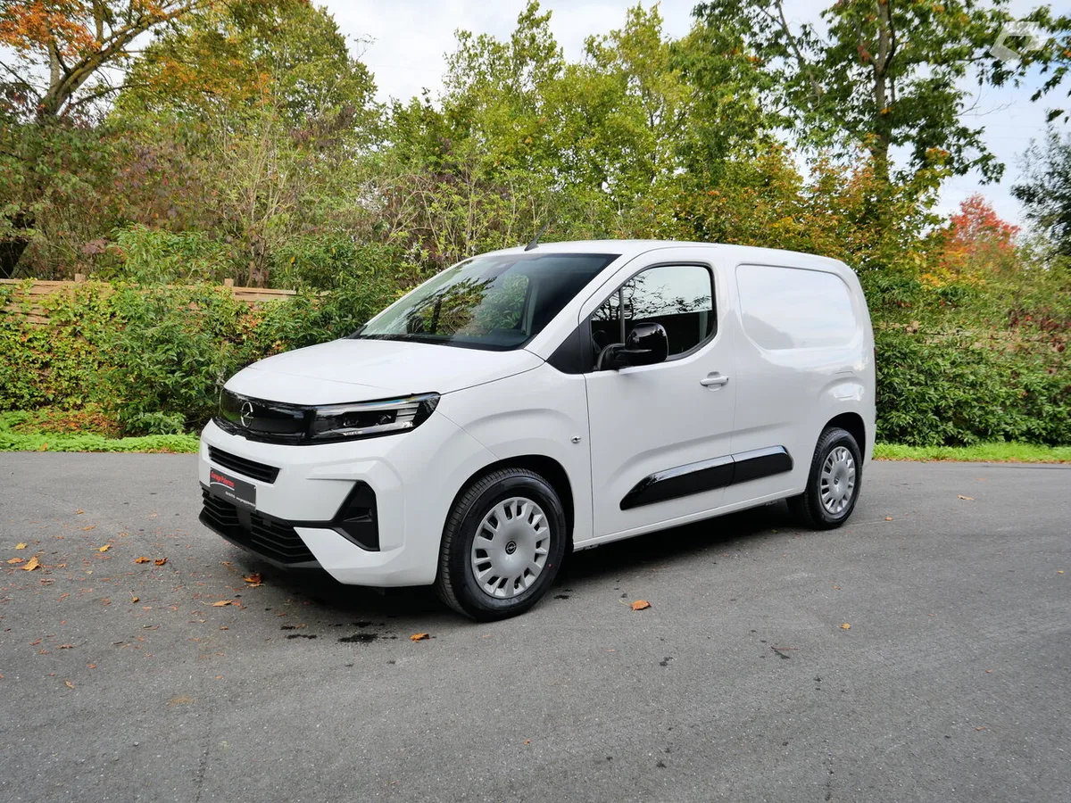 Opel Combo 2025 — photo 1