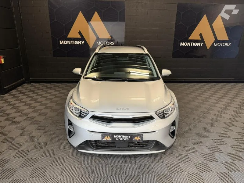 Kia Stonic 2023 — photo 2