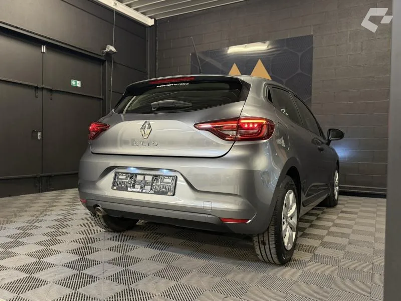 Renault Clio 2023 — photo 4