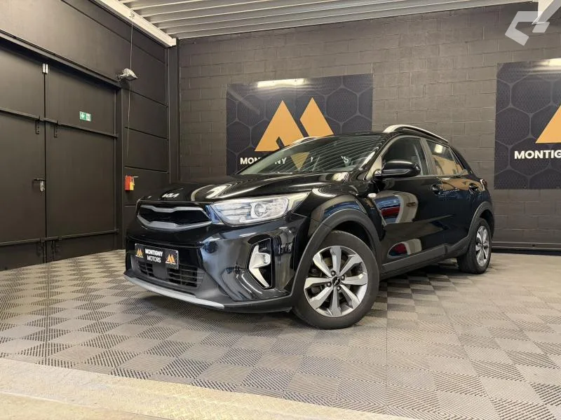 Kia Stonic 2023 — photo 1
