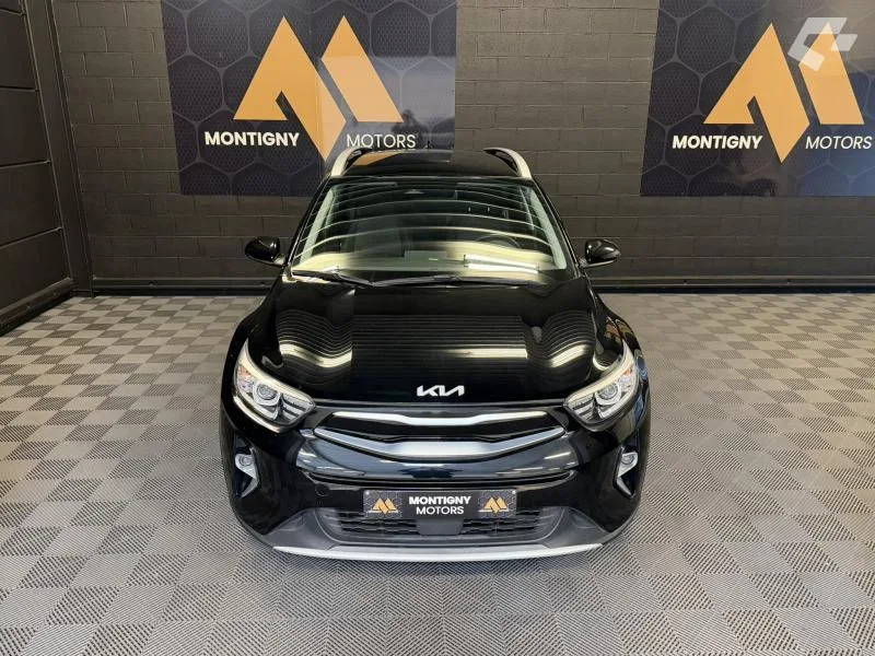 Kia Stonic 2023 — photo 2