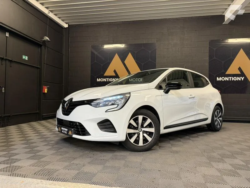 Renault Clio 2023 — photo 1