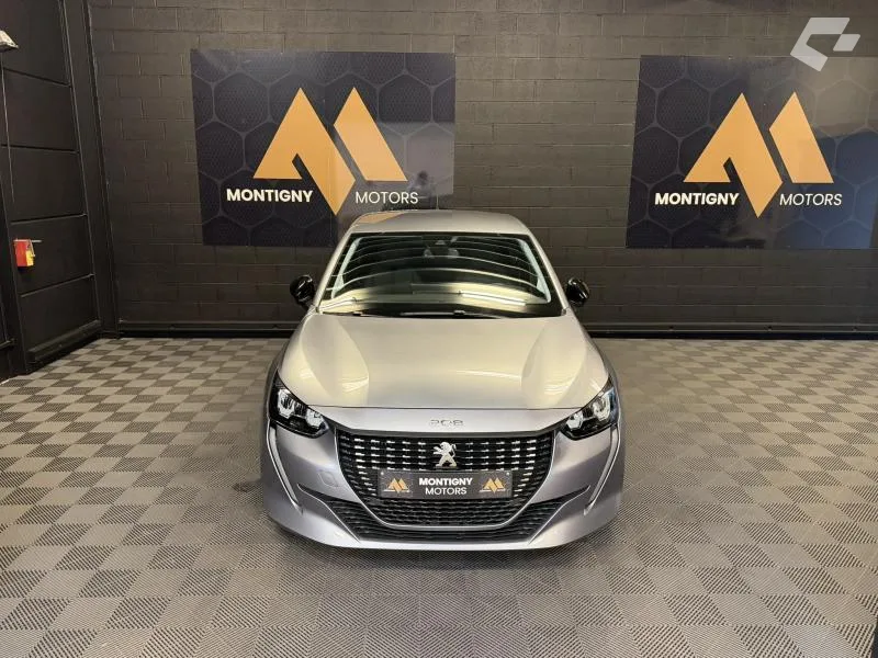 Peugeot 208 2023 — photo 2