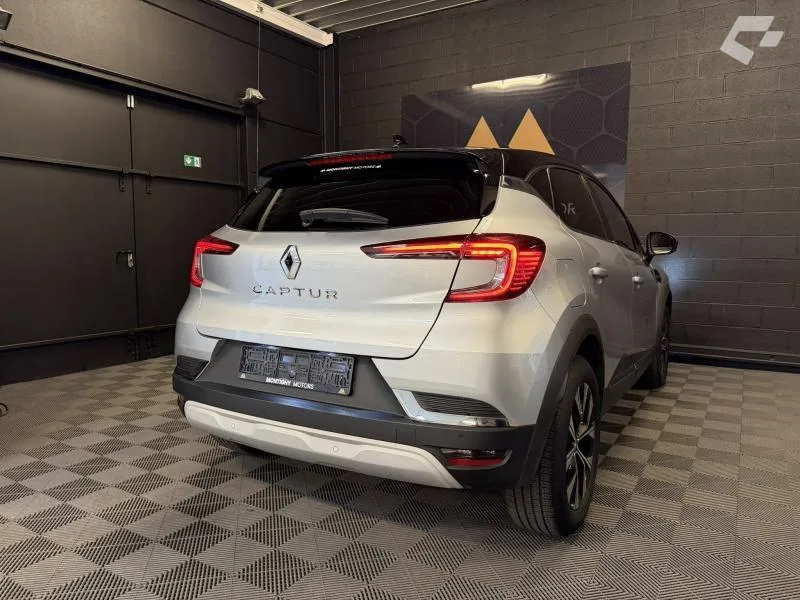 Renault Captur 2023 — photo 4