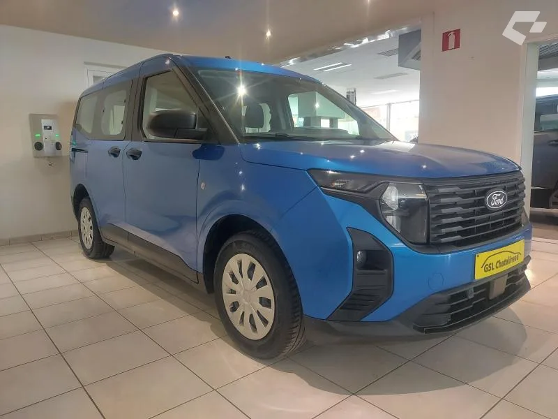 Ford Tourneo Courier 2024 — photo 3