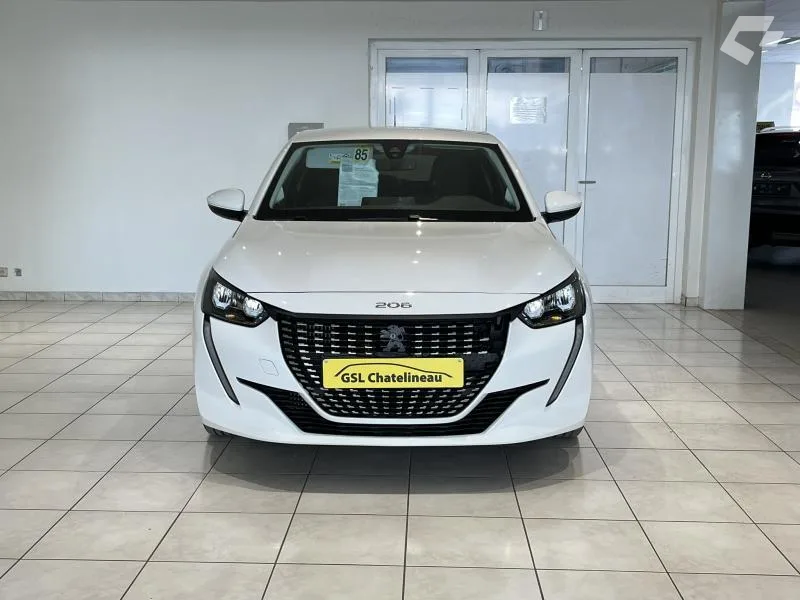 Peugeot 208 2022 — photo 3