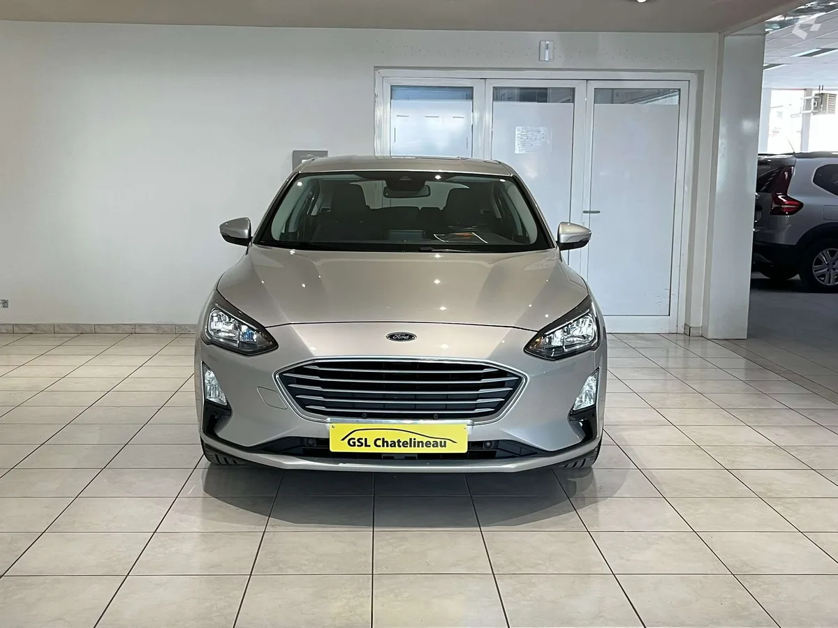 Ford Focus 2021 — photo 3