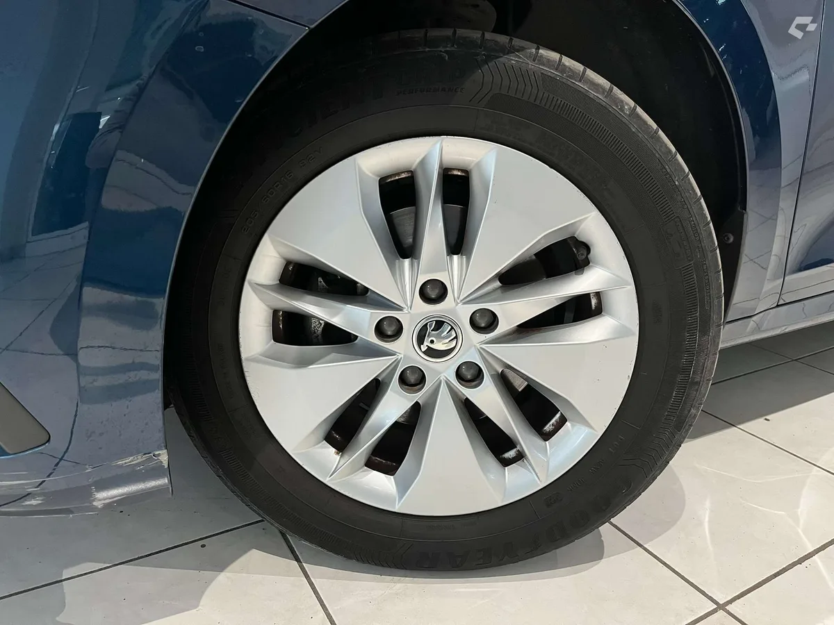 Skoda Octavia 2020 — photo 2