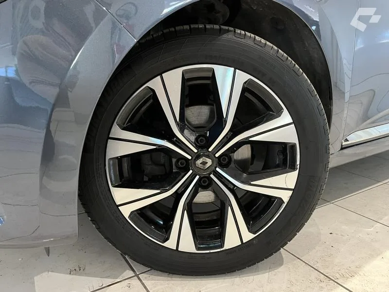 Renault Clio 2021 — photo 2