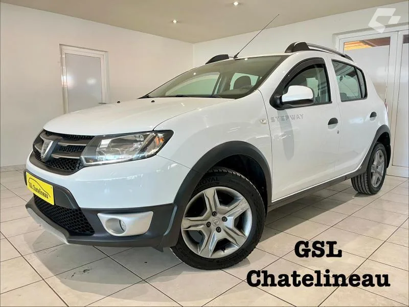 Dacia Sandero 2015 — photo 1