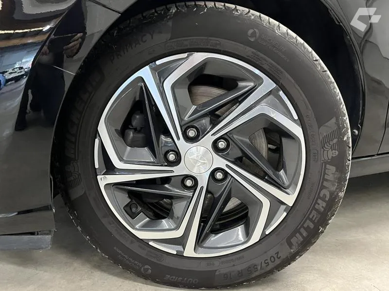 Hyundai i30 2022 — photo 2