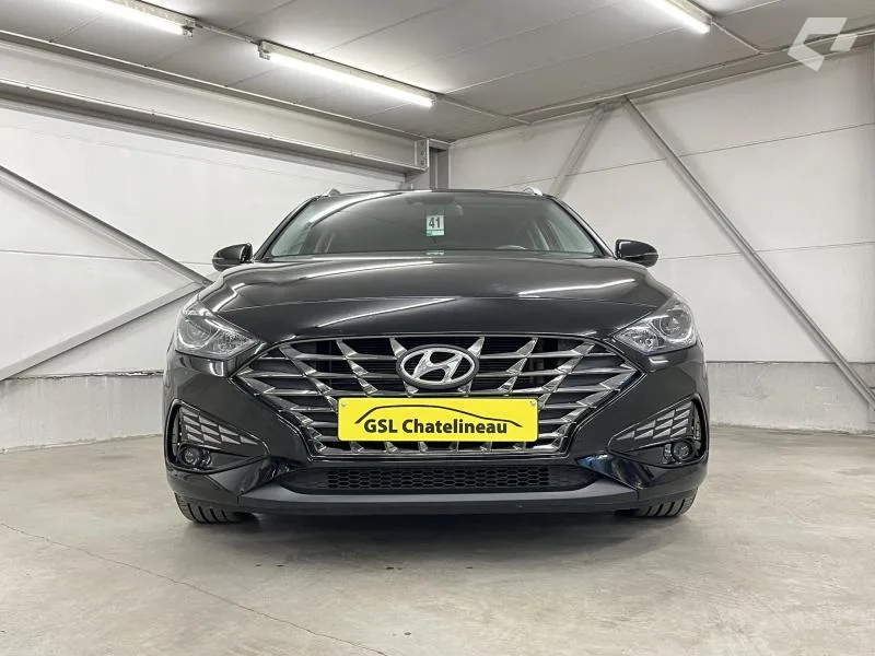 Hyundai i30 2022 — photo 3