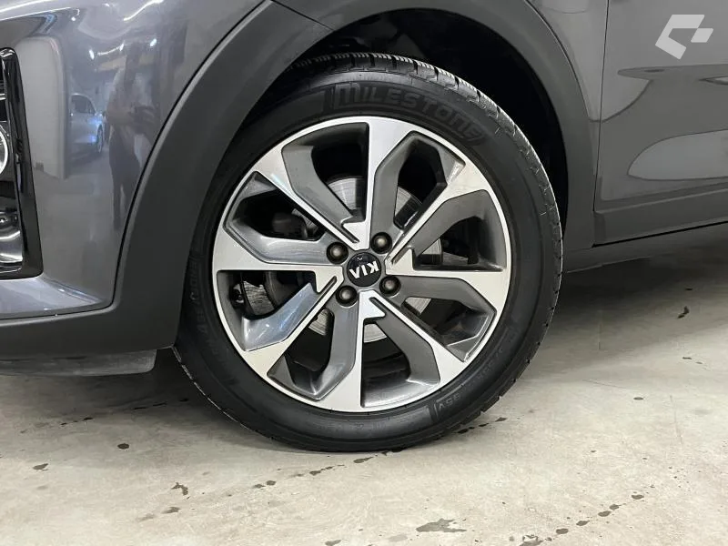 Kia Stonic 2018 — photo 2
