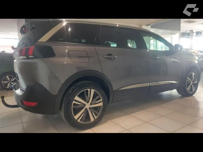 Peugeot 5008 2023 — photo 4