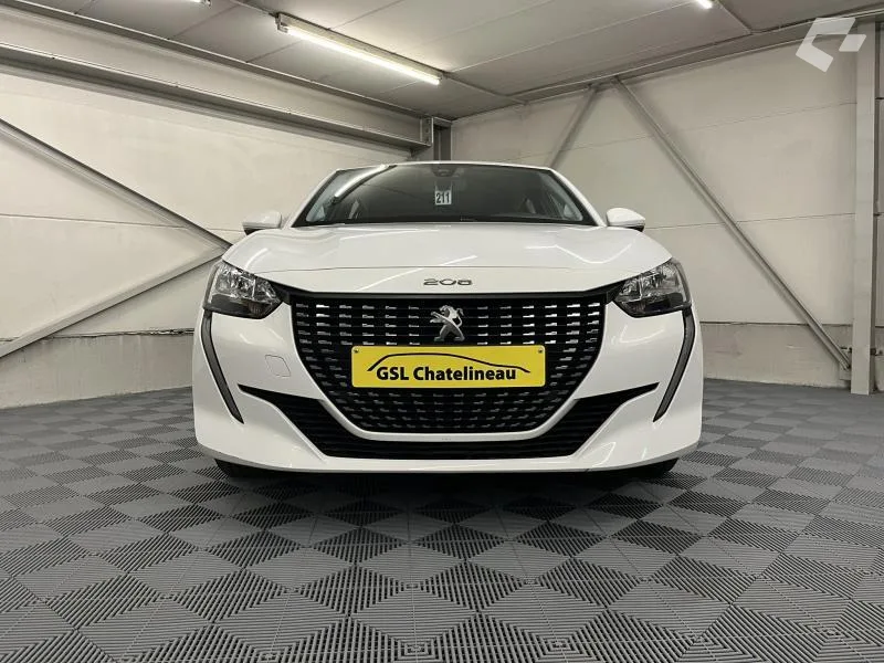 Peugeot 208 2021 — photo 2