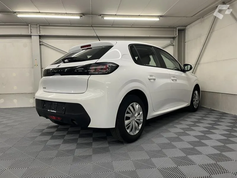 Peugeot 208 2021 — photo 4
