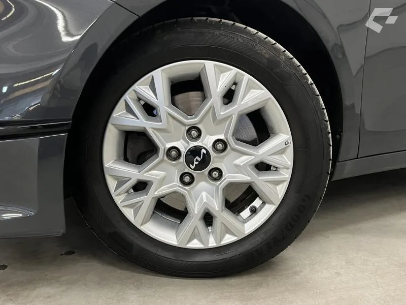 Kia Ceed 2022 — photo 2