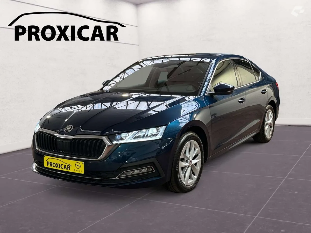 Skoda Octavia 2023 — photo 1