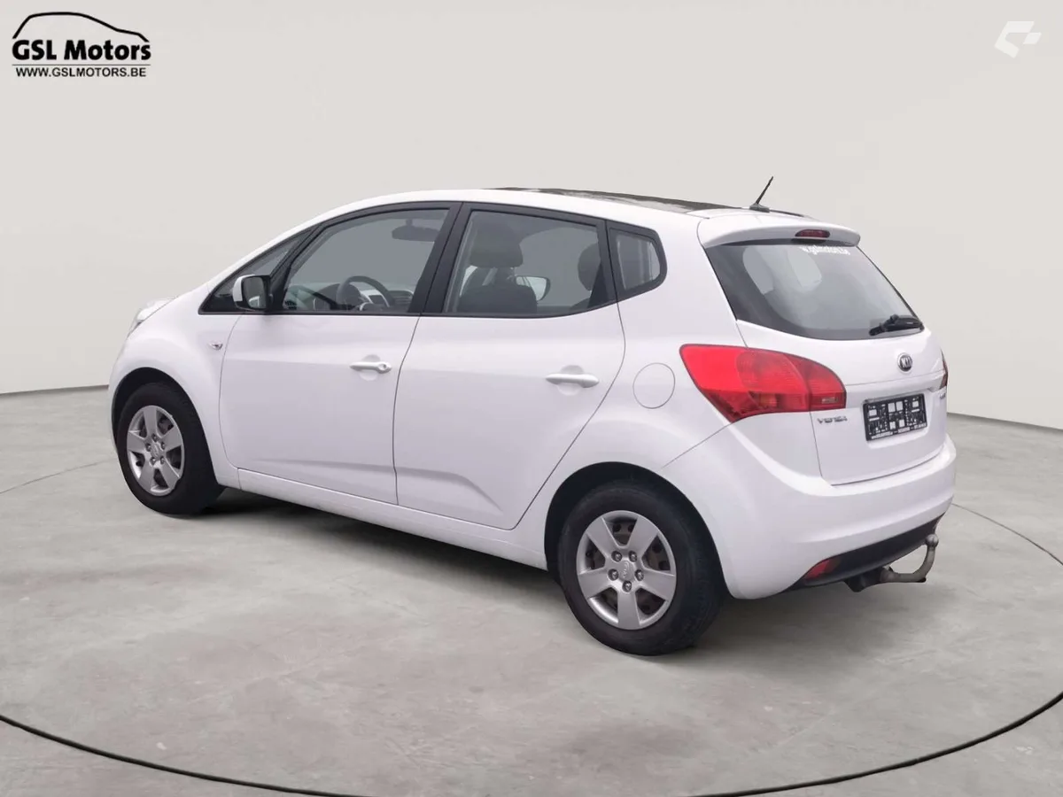 Kia Venga 2014 — photo 4