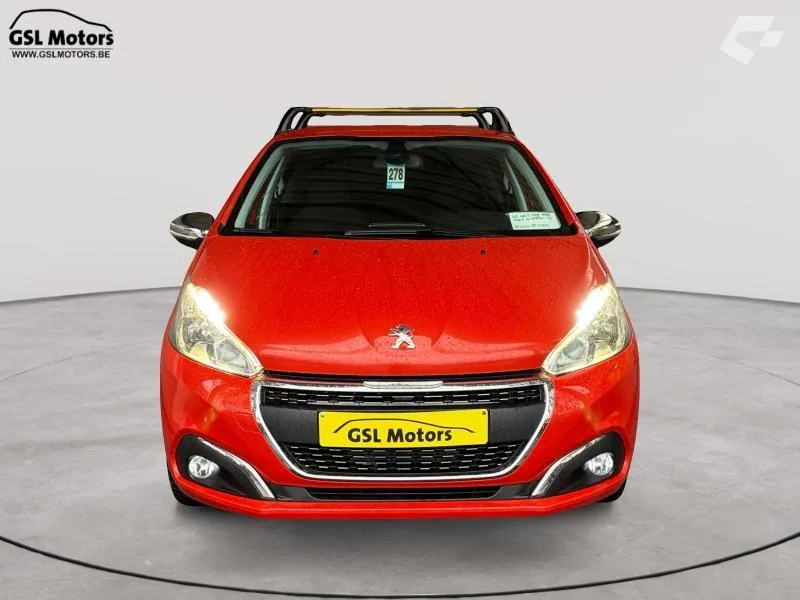 Peugeot 208 2019 — photo 2