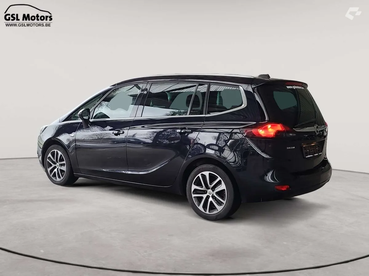 Opel Zafira 2018 — photo 3
