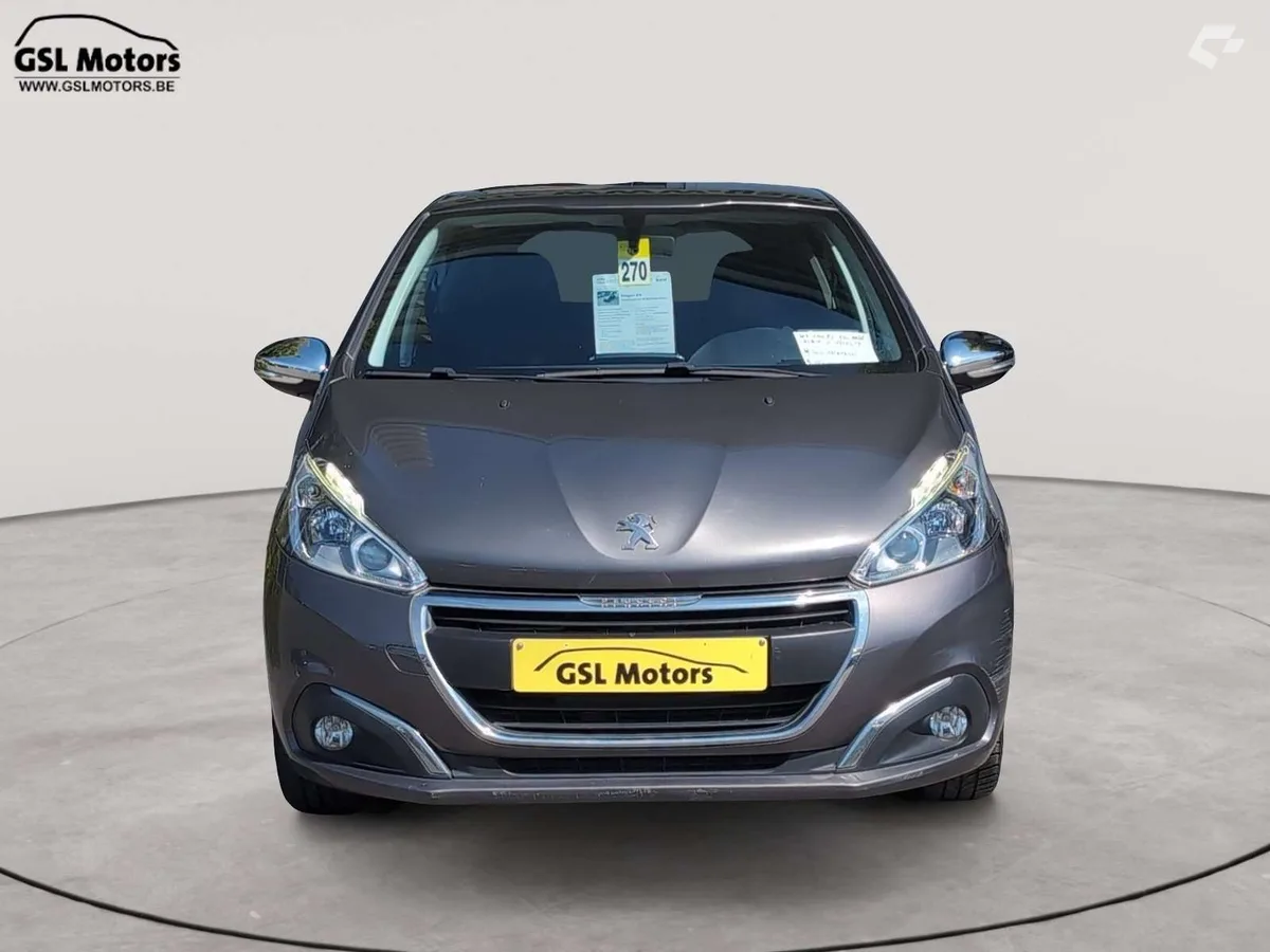 Peugeot 208 2018 — photo 2