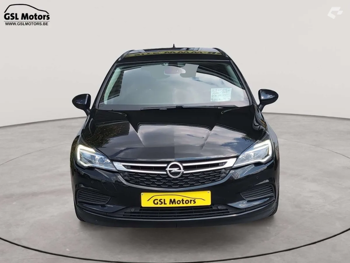 Opel Astra 2019 — photo 2