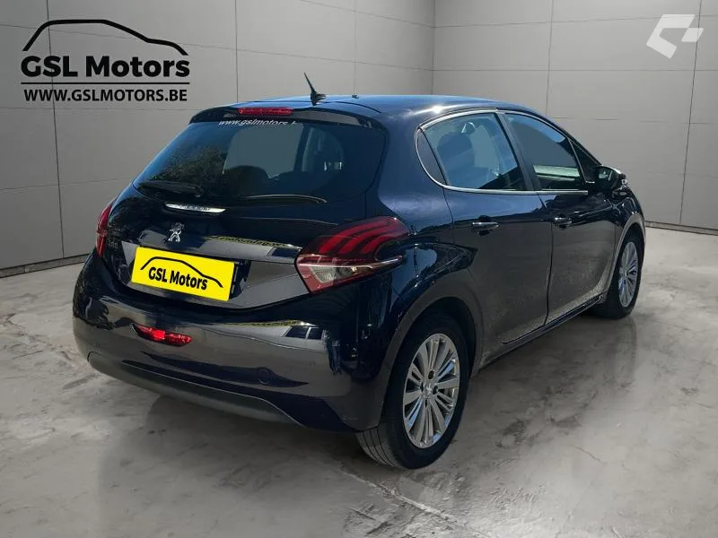 Peugeot 208 2019 — photo 4