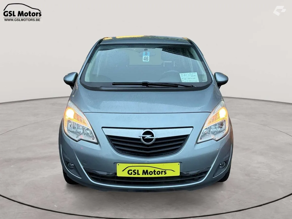 Opel Meriva 2012 — photo 2