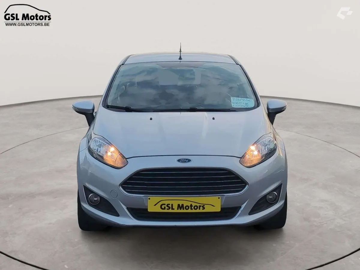 Ford Fiesta 2015 — photo 2