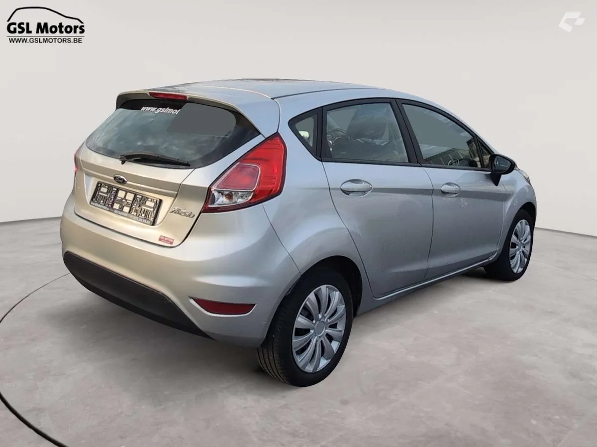 Ford Fiesta 2015 — photo 4