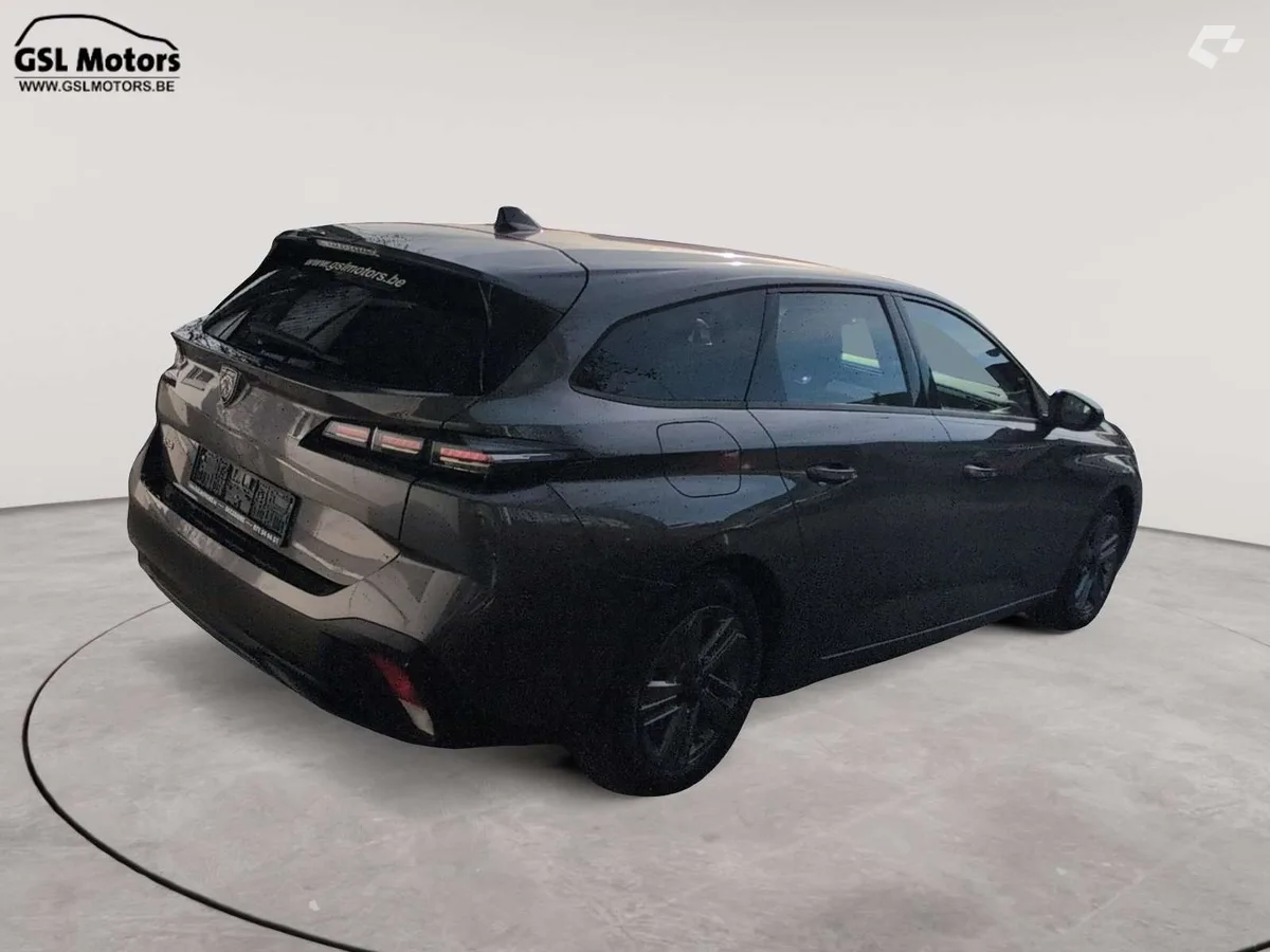 Peugeot 308 2022 — photo 4